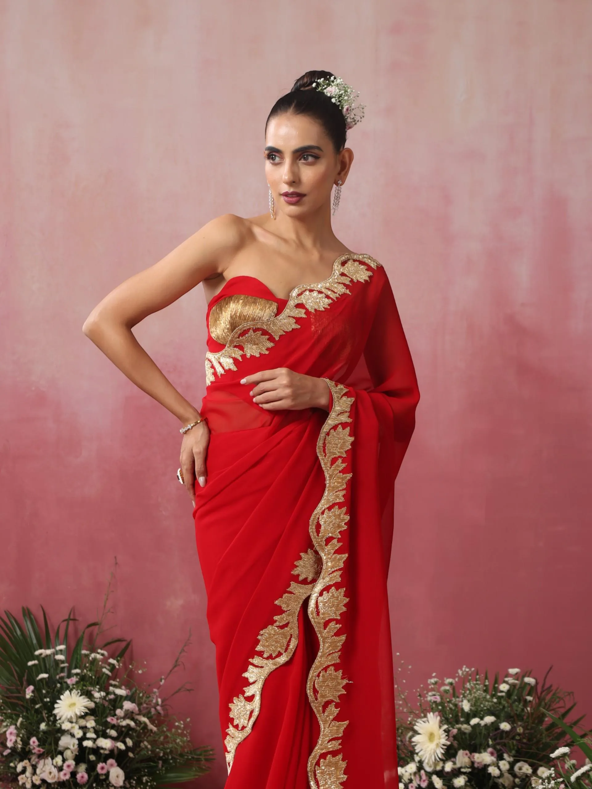 Glamazing Red Gold Embroidered Saree with Blouse Fabric